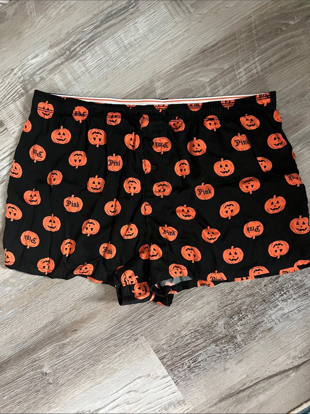 PINK Victoria's Secret Black & Orange Jack-O'-Lantern Print Lounge Shorts